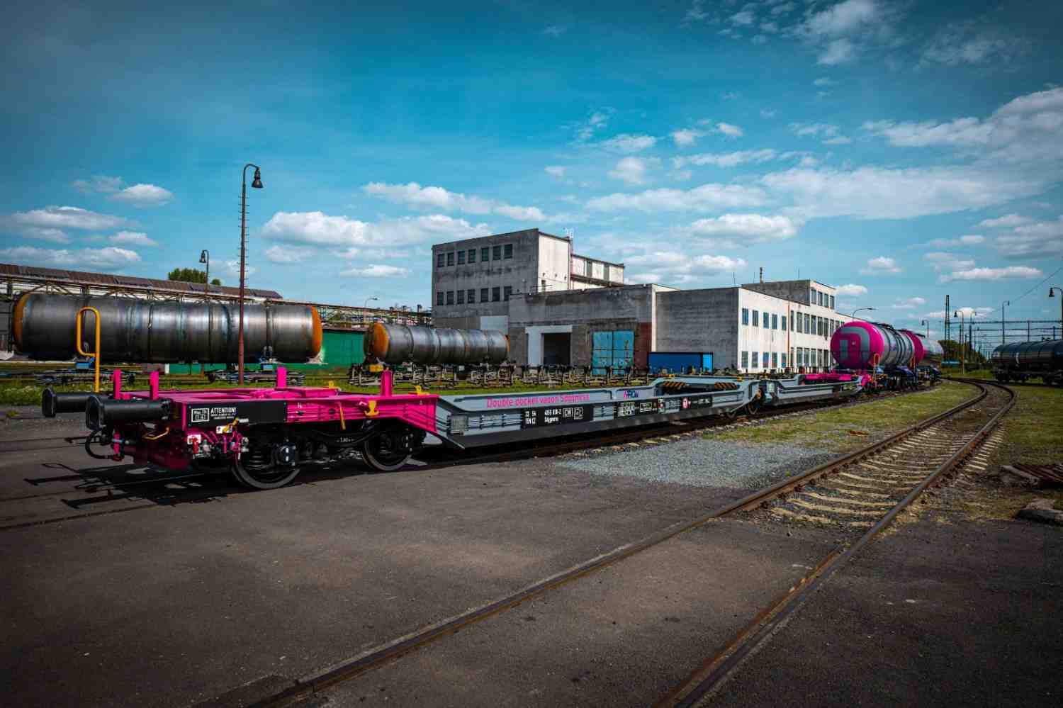 Sggmrss 90′ platform wagon
